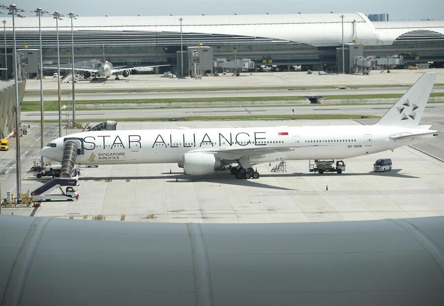 20 Пассажиров в реанимации после турбулентности на рейсе Singapore Airlines