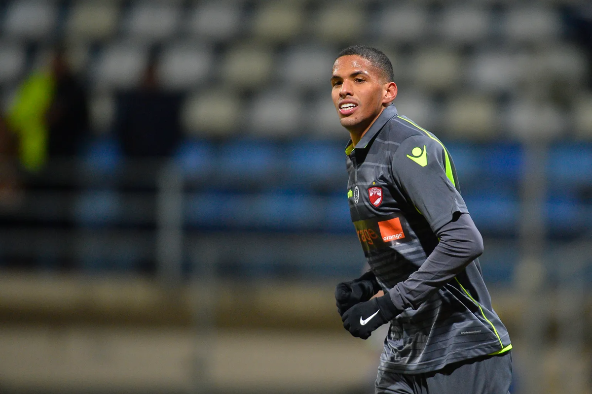 Rivaldo's Son Signs with Thai Club