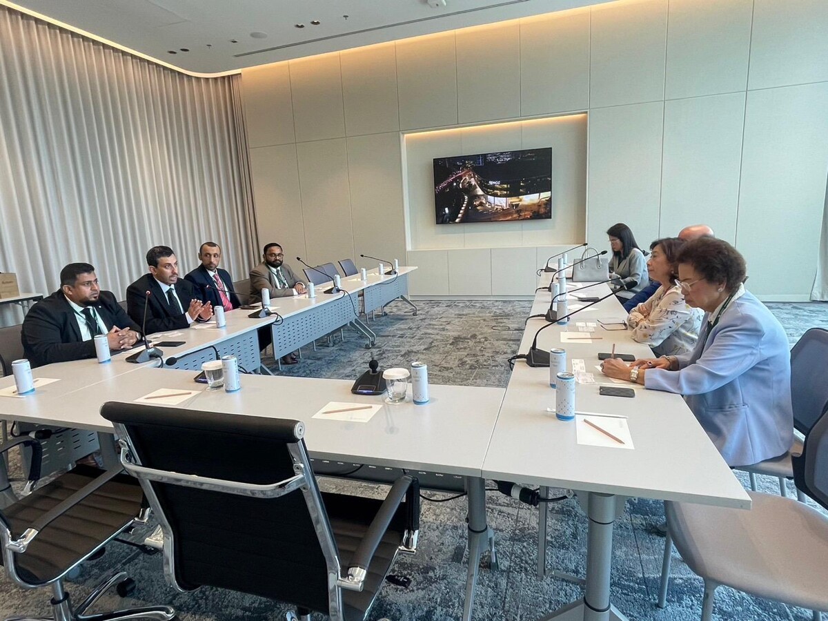 Шаржа представляет на Международной выставке драгоценностей и ювелирных изделий в Бангкоке