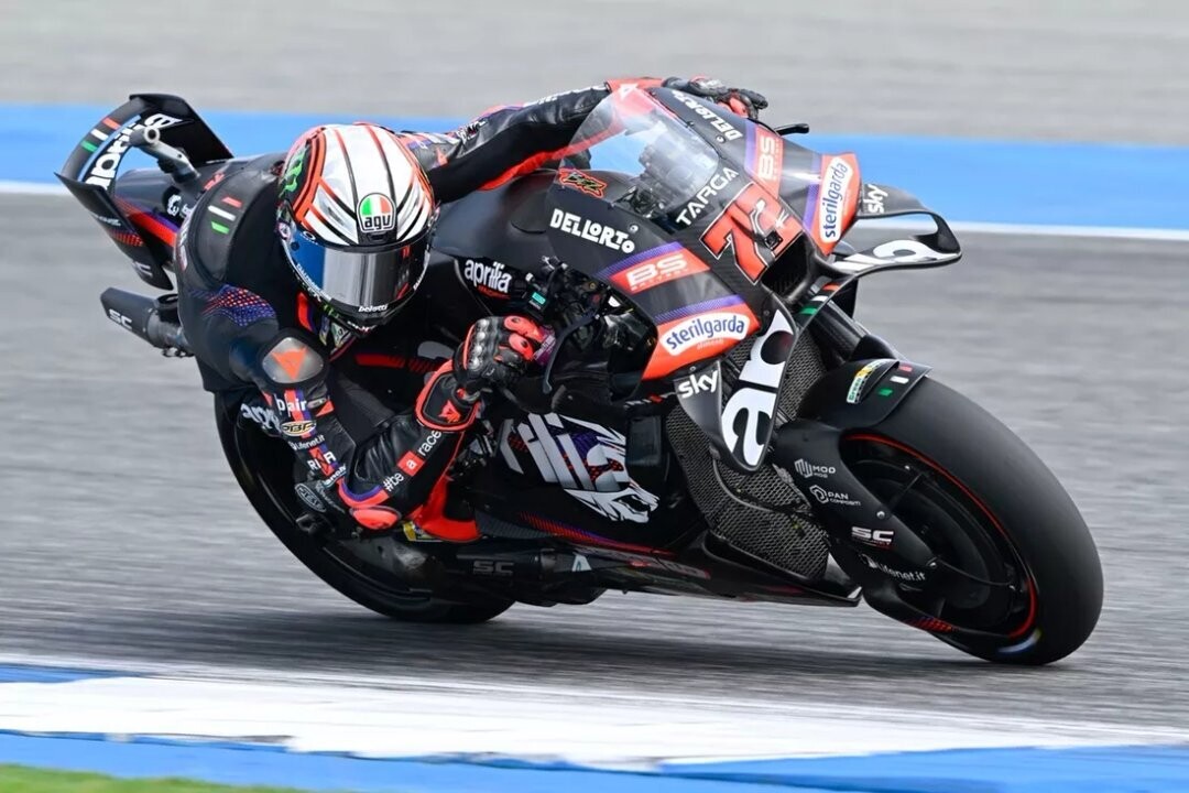 Bezzecchi Leads in Thailand MotoGP Grand Prix
