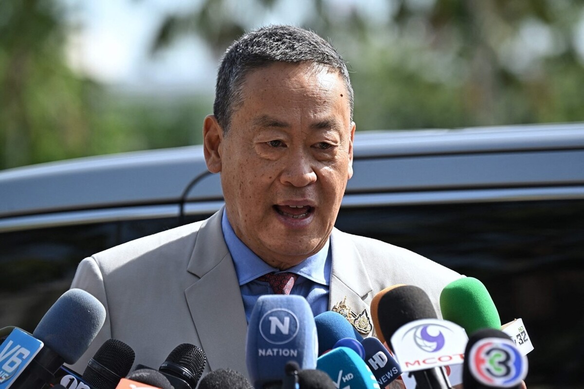 Премьер-министр Таиланда отстранён Конституционным судом