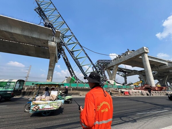 Two dead, one injured in another crane collapse in Thailand after railway accident