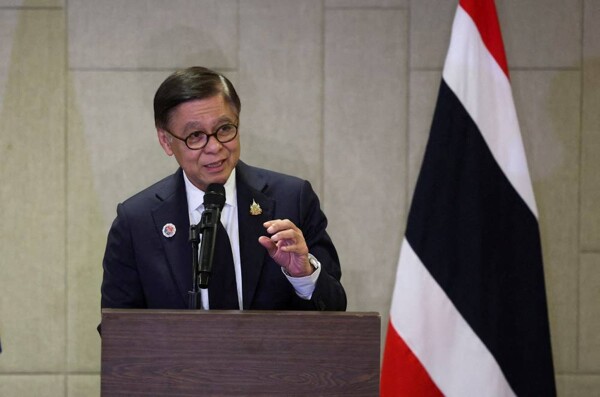 Thailand and Cambodia Agree to Talks to End Border Conflict