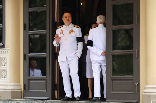 Премьер-министр Таиланда распустил парламент